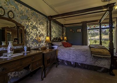 lomandra_cottage_bedroom_view_2